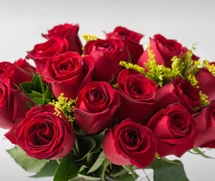 Buquê Tradicional de 17 Rosas Vermelhas