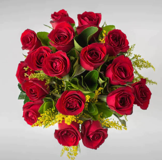 Buquê Tradicional de 17 Rosas Vermelhas